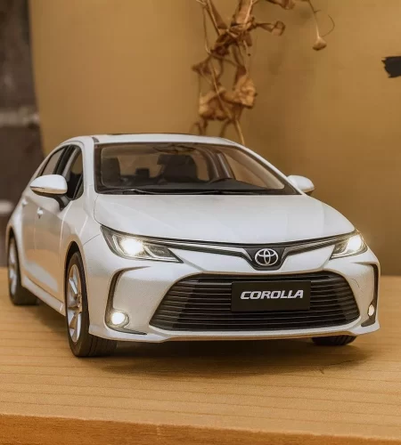 Miniatura Toyota Corolla 2020 2021 2022 1:32 – Metal – Som e Luz – 12 cm